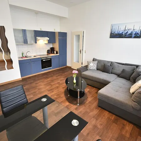 דירה Am Schloss 16 *