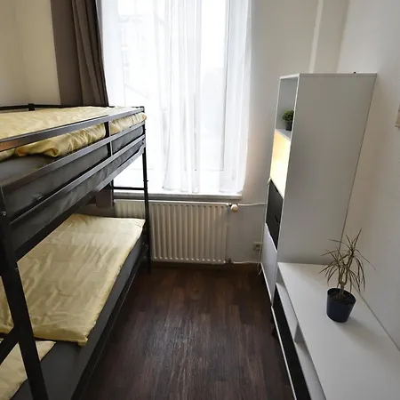 Am Schloss 16 שוורין