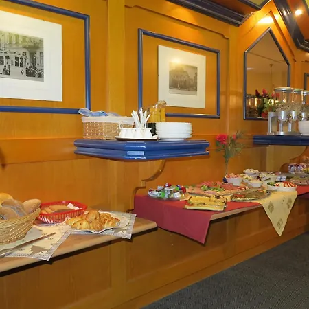 Am Schloss 16 שוורין